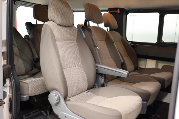 Peugeot Boxer 2.2 BlueHDI 9 Persoons Personenvervoer