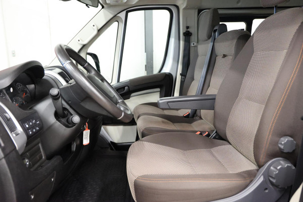 Peugeot Boxer 2.2 BlueHDI 9 Persoons Personenvervoer