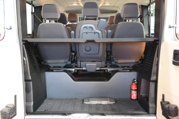 Peugeot Boxer 2.2 BlueHDI 9 Persoons Personenvervoer