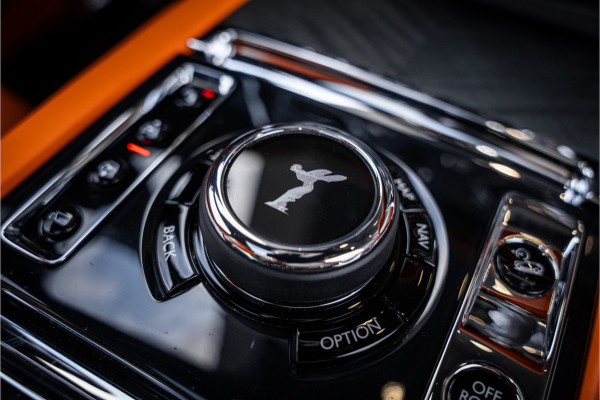 Rolls-Royce Cullinan 6.75 V12 - Panorama | Bespoke Audio | Massage | HUD | 360c