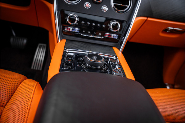 Rolls-Royce Cullinan 6.75 V12 - Panorama | Bespoke Audio | Massage | HUD | 360c