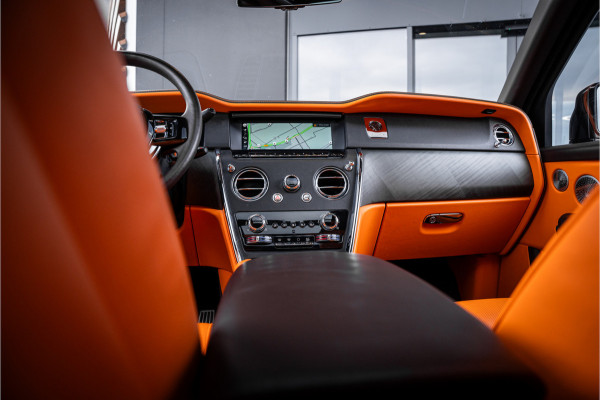 Rolls-Royce Cullinan 6.75 V12 - Panorama | Bespoke Audio | Massage | HUD | 360c