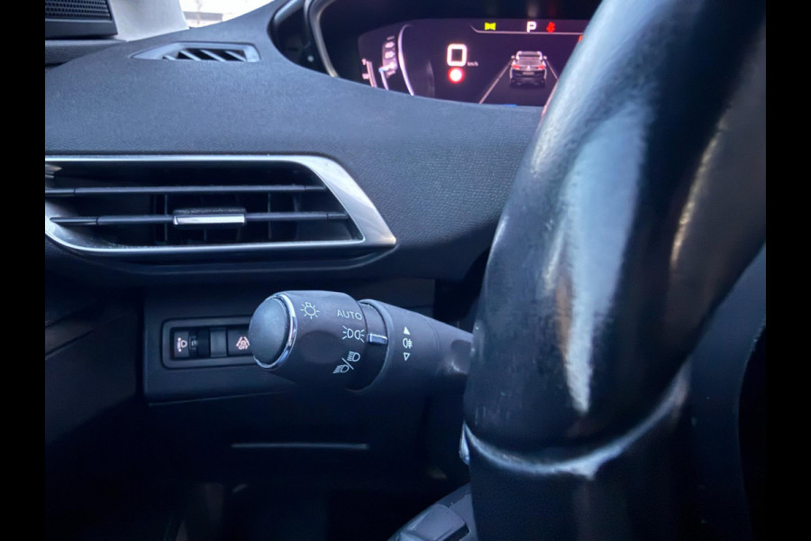 Peugeot 3008 1.2 PureTech Allure Aut. Trekhaak | Camera | LED | Half Leder| Apple Carplay & Android Auto |