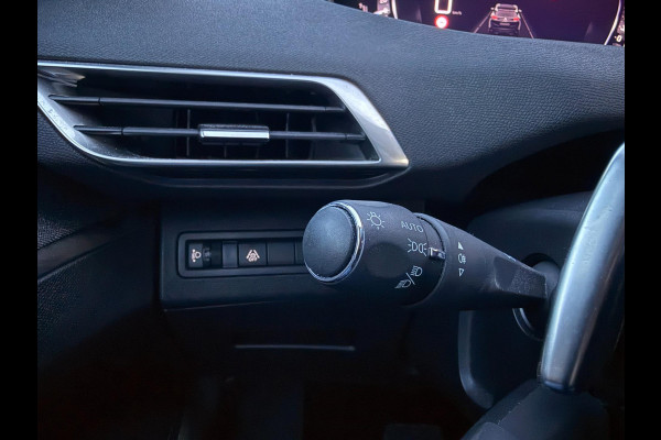 Peugeot 3008 1.2 PureTech Allure Aut. Trekhaak | Camera | LED | Half Leder| Apple Carplay & Android Auto |