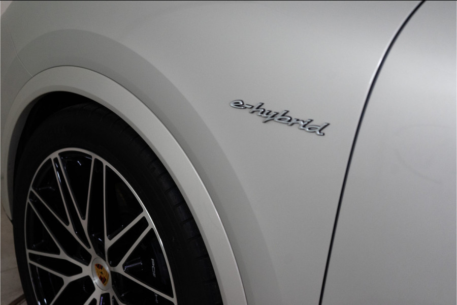 Porsche Cayenne Coupé 3.0 E-Hybrid 462PK | Cashmere | Pano | Bose | Lucht | Trekhaak | Chrono | VOL! Fabrieksgarantie