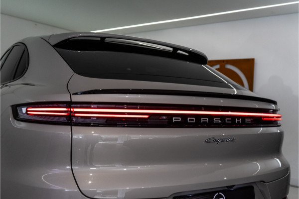Porsche Cayenne Coupé 3.0 E-Hybrid 462PK | Cashmere | Pano | Bose | Lucht | Trekhaak | Chrono | VOL! Fabrieksgarantie