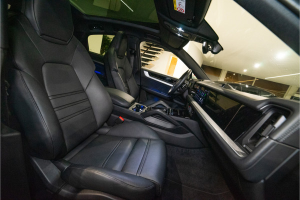 Porsche Cayenne Coupé 3.0 E-Hybrid 462PK | Cashmere | Pano | Bose | Lucht | Trekhaak | Chrono | VOL! Fabrieksgarantie