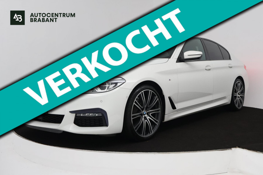 BMW 5 Serie 520i High Executive (PANORAMADAK, H&K, CAMERA, TREKHAAK, STOEL/STUUR VERWARMING, ELEKTR STOELEN, HEAD-UP, NL-AUTO)