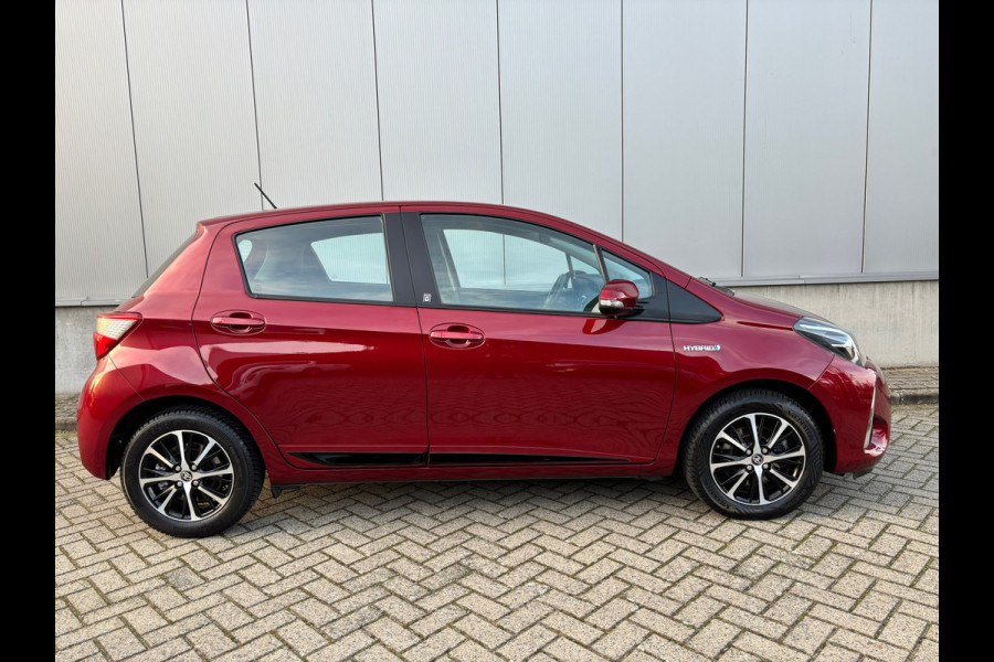 Toyota Yaris 1.5 Hybrid Design Sport / Camera / Stoelverwarming