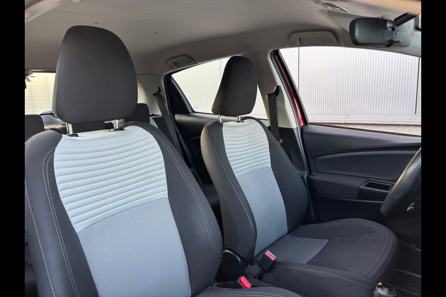Toyota Yaris 1.5 Hybrid Design Sport / Camera / Stoelverwarming