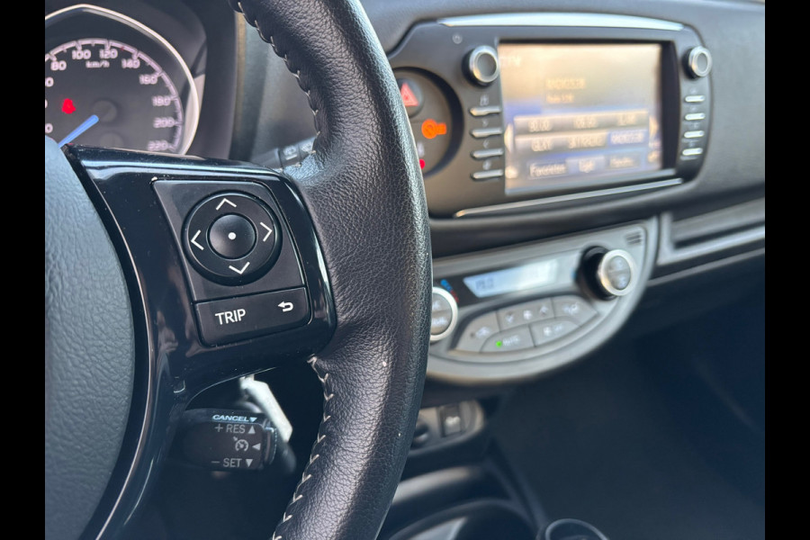 Toyota Yaris 1.5 Hybrid Design Sport / Camera / Stoelverwarming