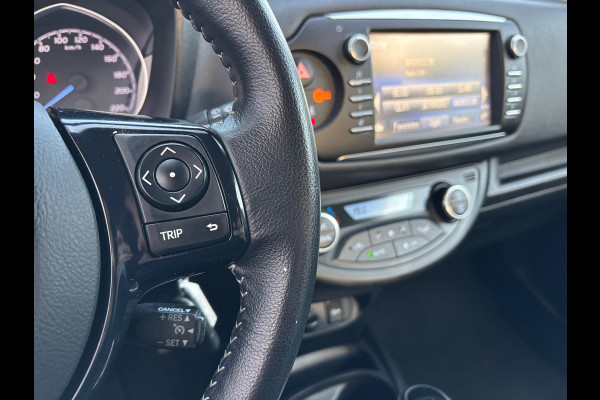 Toyota Yaris 1.5 Hybrid Design Sport / Camera / Stoelverwarming