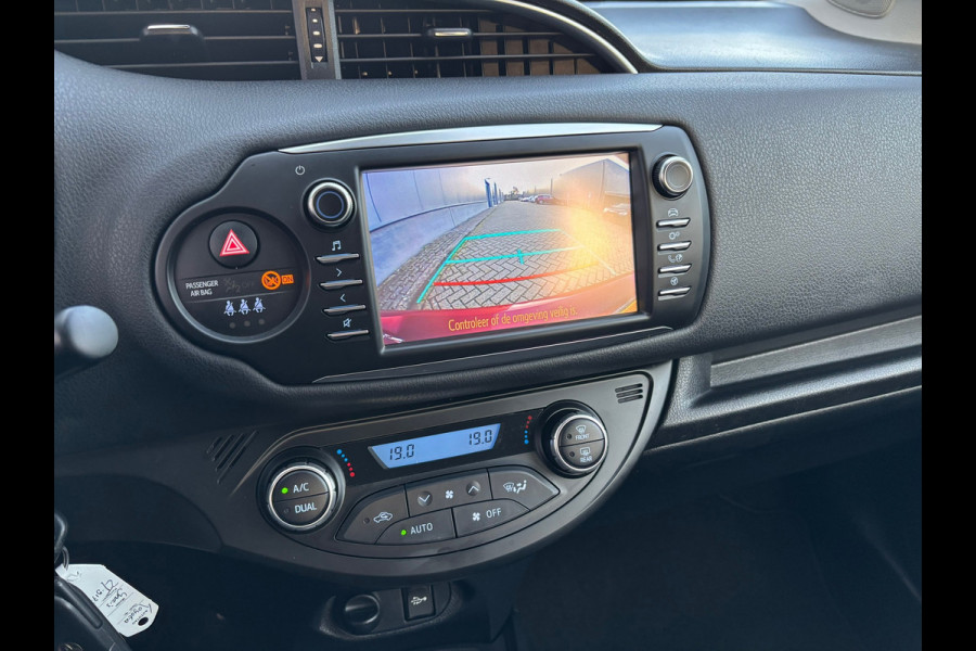 Toyota Yaris 1.5 Hybrid Design Sport / Camera / Stoelverwarming