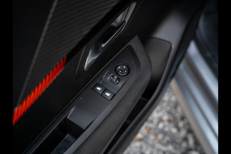 Peugeot 208 1.2 Active / Carplay / Cruise control / DAB