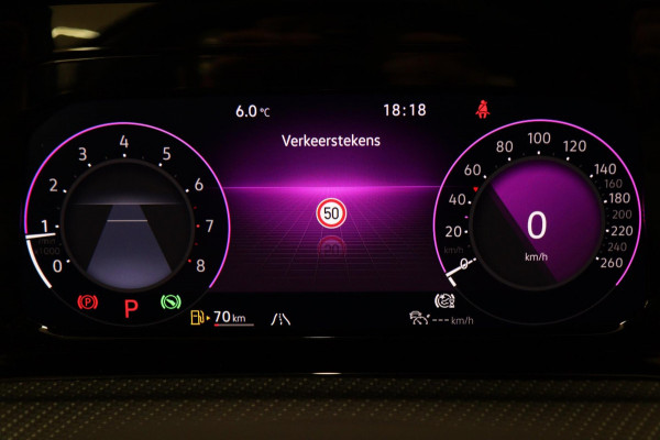 Volkswagen Golf 2.0 TSI 3XR-LINE/PANO/IQ-LGHIT/CARPLAY/STOELVER/CAM/VOL