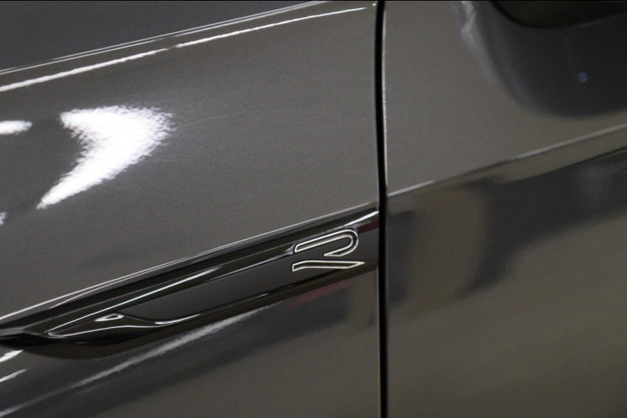 Volkswagen Golf 2.0 TSI 3XR-LINE/PANO/IQ-LGHIT/CARPLAY/STOELVER/CAM/VOL