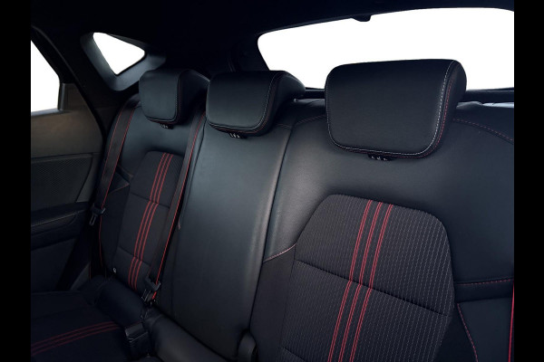 Renault Captur 1.3 TCe 140pk R.S. Line | Trekhaak | Camera | Virtual Cockpit | Sportstoelen | CarPlay