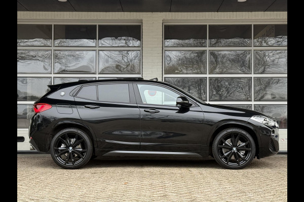 BMW X2 sDrive20i M SPORT | LEDER | PANORAMA | STOELVERWARMING | 18 INCH LM VELGEN |