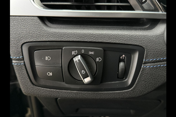 BMW X2 sDrive20i M SPORT | LEDER | PANORAMA | STOELVERWARMING | 18 INCH LM VELGEN |