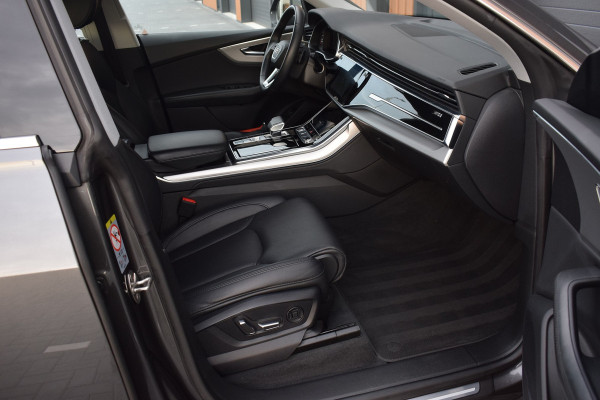 Audi Q8 55 TFSI e Quattro | Luchtvering | Trekhaak | B&O | Leer | 360 camera