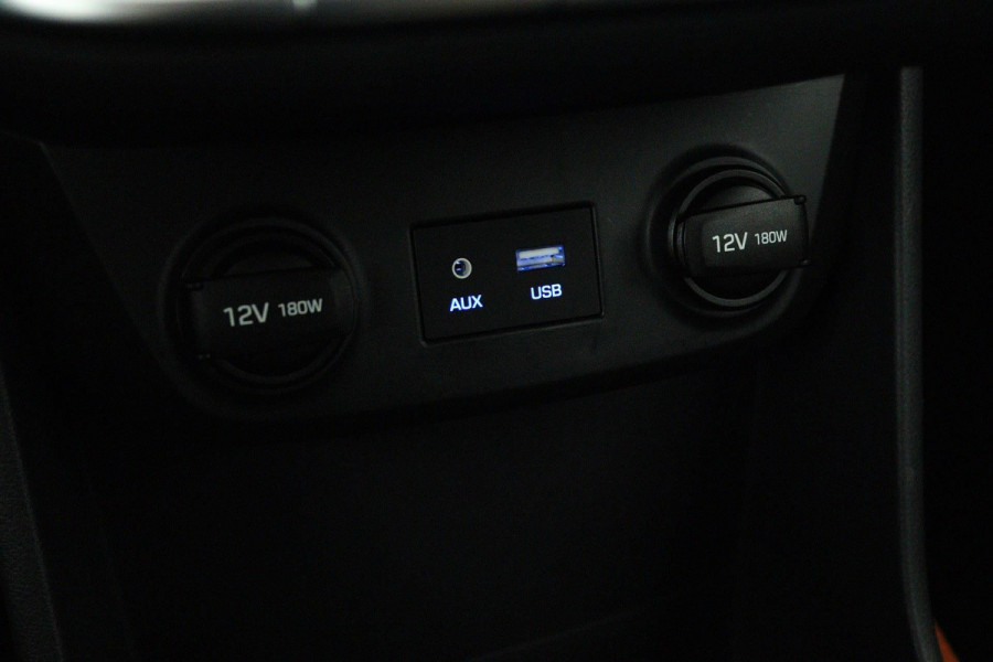 Hyundai IONIQ Comfort EV (ACHTERUITRIJCAMERA, NAVIGATIE, CRUISE CONTROL ADAPTIEF, STOELVERWARMING)