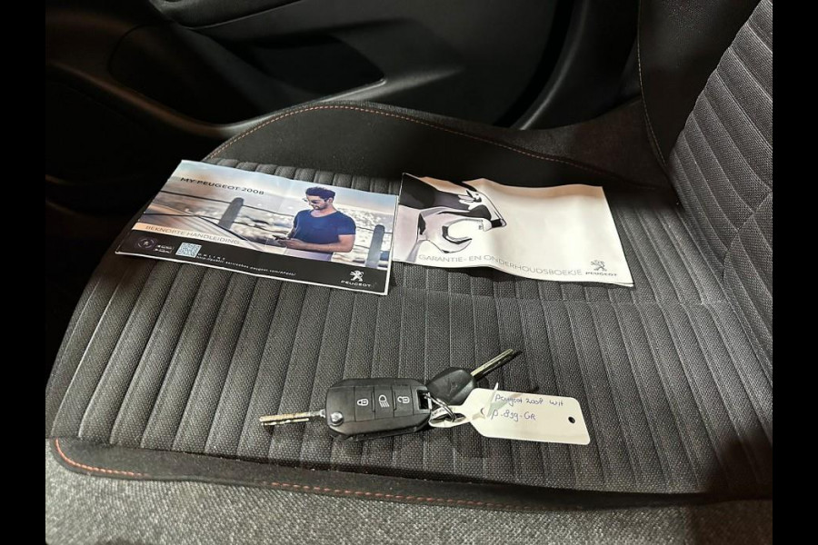 Peugeot 2008 1.2 PureTech 100 Active TREKHAAK/APPLE CARPLAY/LED KOPLAMPEN