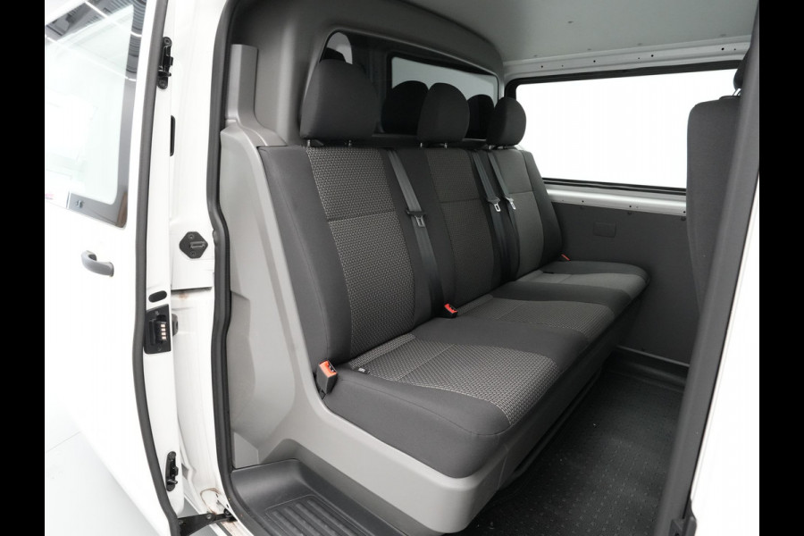 Volkswagen Transporter Dubbel Cabine L2H1 110pk Comfortline / BPM-vrij / 5-persoons