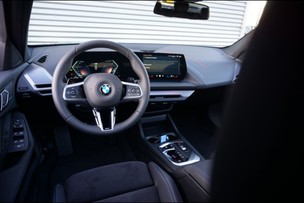 BMW 1-serie 120 M Sport Design Ed. NIEUWE AUTO | NED. AUTO | PANODAK