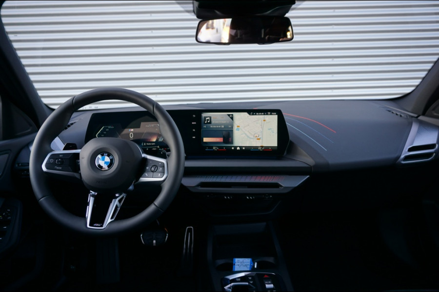 BMW 1-serie 120 M Sport Design Ed. NIEUWE AUTO | NED. AUTO | PANODAK