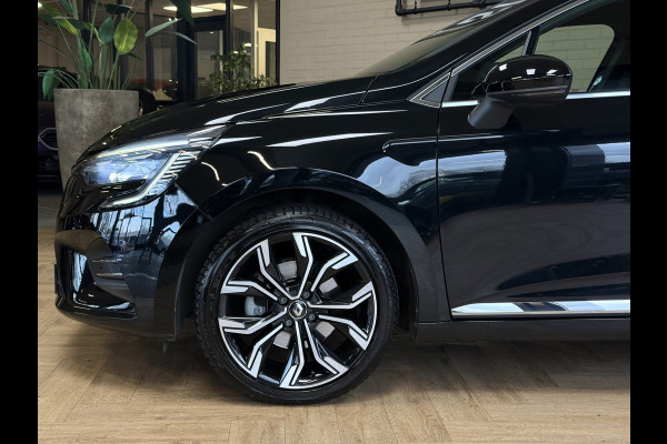 Renault Clio 1.3 TCe 130pk Aut | intens | Groot Navi | 17" | Stoelverwarming | Carplay | Cruise Control | 100% Dealer onderhouden!