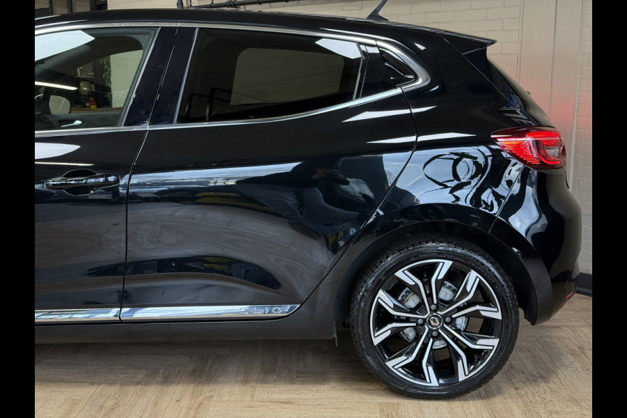 Renault Clio 1.3 TCe 130pk Aut | intens | Groot Navi | 17" | Stoelverwarming | Carplay | Cruise Control | 100% Dealer onderhouden!