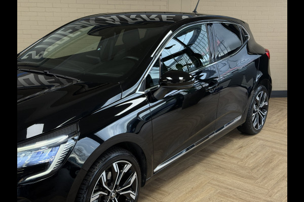 Renault Clio 1.3 TCe 130pk Aut | intens | Groot Navi | 17" | Stoelverwarming | Carplay | Cruise Control | 100% Dealer onderhouden!