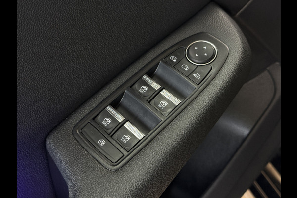 Renault Clio 1.3 TCe 130pk Aut | intens | Groot Navi | 17" | Stoelverwarming | Carplay | Cruise Control | 100% Dealer onderhouden!