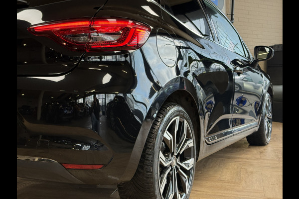 Renault Clio 1.3 TCe 130pk Aut | intens | Groot Navi | 17" | Stoelverwarming | Carplay | Cruise Control | 100% Dealer onderhouden!