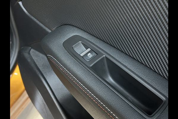 Renault Captur 1.3 TCe 160 RS Line | VERKOCHT! Groot Navi | Stoel, Stuur & voorruitverwarming | 18" | Led | 100% Dealer onderhouden!