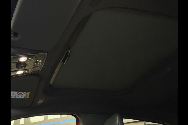 Renault Captur 1.3 TCe 160 R.S. Line | Groot Navi | Pano | Camera | Stoelverwarming | Led | 18" | 100% Dealer onderhouden!