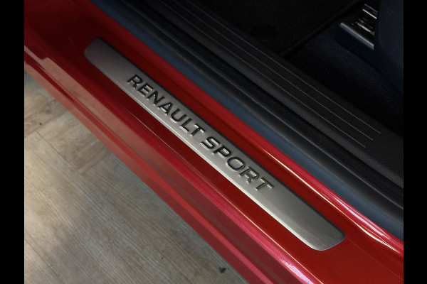 Renault Captur 1.3 TCe 160 R.S. Line | Groot Navi | Pano | Camera | Stoelverwarming | Led | 18" | 100% Dealer onderhouden!