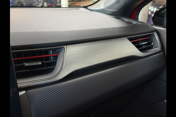 Renault Captur 1.3 TCe 160 R.S. Line | Groot Navi | Pano | Camera | Stoelverwarming | Led | 18" | 100% Dealer onderhouden!