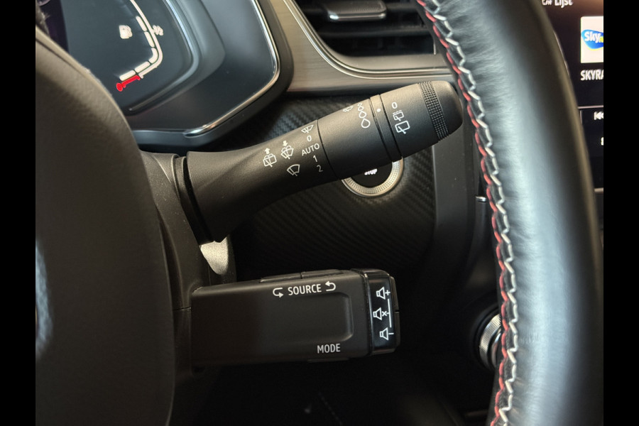 Renault Captur 1.3 TCe 160 R.S. Line | Groot Navi | Pano | Camera | Stoelverwarming | Led | 18" | 100% Dealer onderhouden!