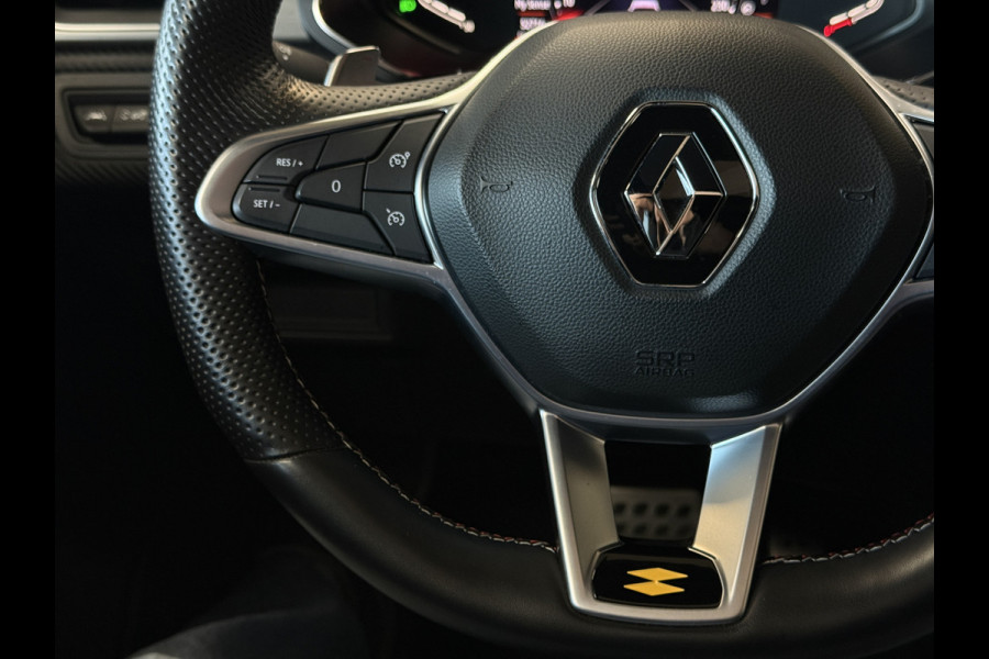 Renault Captur 1.3 TCe 160 R.S. Line | Groot Navi | Pano | Camera | Stoelverwarming | Led | 18" | 100% Dealer onderhouden!
