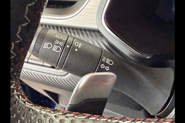 Renault Captur 1.3 TCe 160 R.S. Line | VERKOCHT! Groot Navi | ACC | Camera | Blindspot | 18" | Stoelverwarming | 100 % Dealer onderhouden!