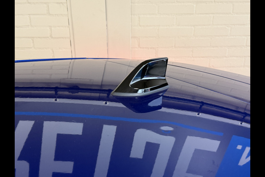 Renault Clio 1.3 TCe 130pk | Edition One | Groot Navi | Bose | 360 | Blindspot | Stoel & Stuur verwarming | 17"| 100% Onderhouden!