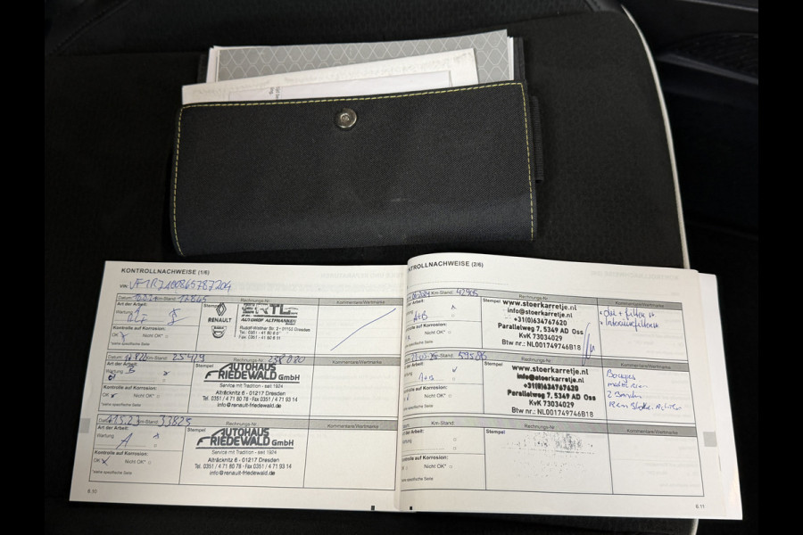 Renault Clio 1.3 TCe 130pk | Edition One | Groot Navi | Bose | 360 | Blindspot | Stoel & Stuur verwarming | 17"| 100% Onderhouden!