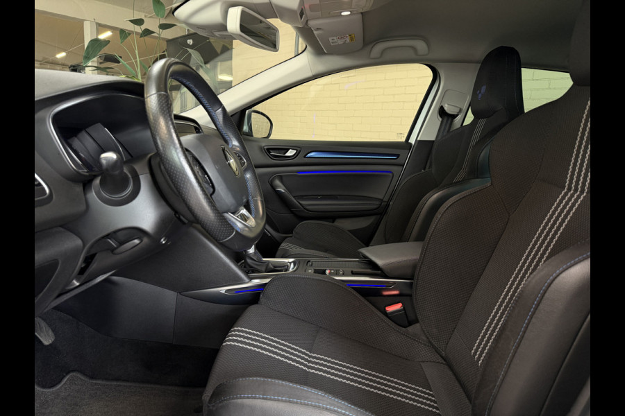 Renault Mégane 1.3 TCe 160TCe GT-Line | Navi | 18 inch | Led | Camera | Stoelverwarming | PDC V+A | Keurig nette en goed onderhouden Megane GT-Line