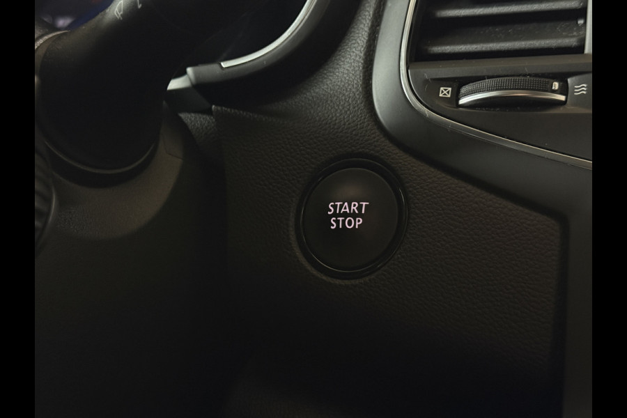 Renault Mégane 1.3 TCe 160TCe GT-Line | Navi | 18 inch | Led | Camera | Stoelverwarming | PDC V+A | Keurig nette en goed onderhouden Megane GT-Line