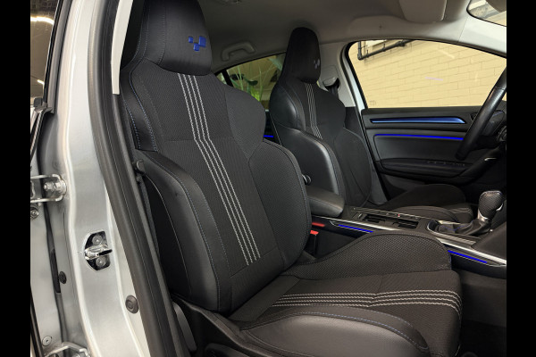 Renault Mégane 1.3 TCe 160TCe GT-Line | Navi | 18 inch | Led | Camera | Stoelverwarming | PDC V+A | Keurig nette en goed onderhouden Megane GT-Line