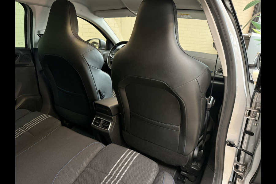 Renault Mégane 1.3 TCe 160TCe GT-Line | Navi | 18 inch | Led | Camera | Stoelverwarming | PDC V+A | Keurig nette en goed onderhouden Megane GT-Line