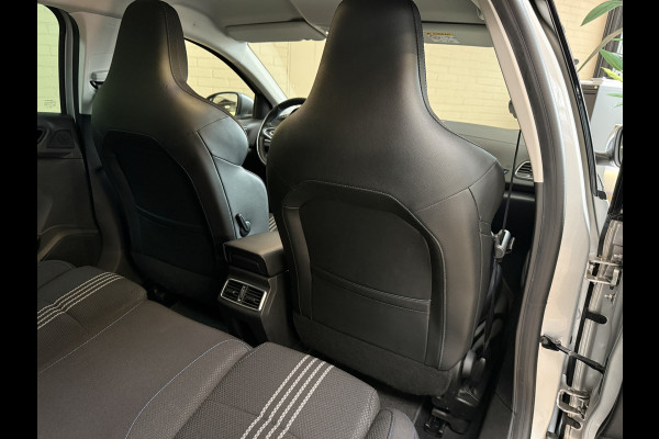 Renault Mégane 1.3 TCe 160TCe GT-Line | Navi | 18 inch | Led | Camera | Stoelverwarming | PDC V+A | Keurig nette en goed onderhouden Megane GT-Line