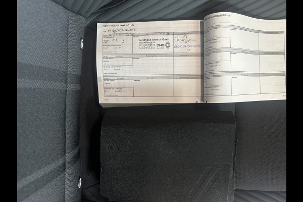 Renault Clio 1.0 TCe 90 Esprit Alpine | Groot Navi | Bose | Camera | 17" | Blindspot | ACC Volledig Dealer onderhouden!