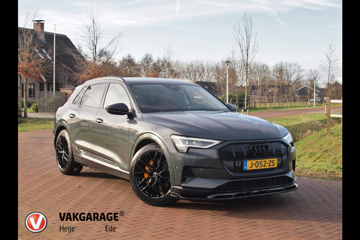 Audi e-tron 55 quattro Business edition 95 kWh | SOH 95% | 21 Inch | Camera | Apple Carplay | Sfeerverlichting | Stoelmemory |